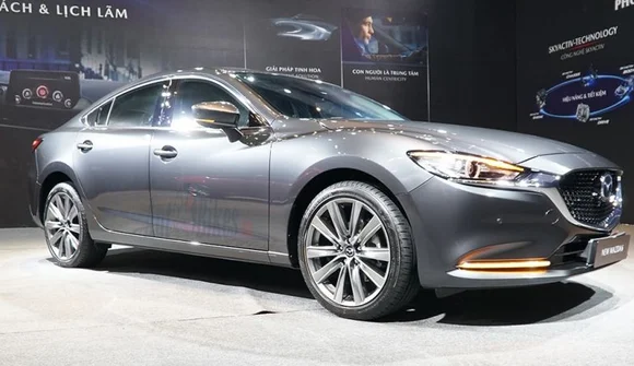 Giảm 60 triệu đồng, Mazda6 có thể đấu được Toyota Camry?