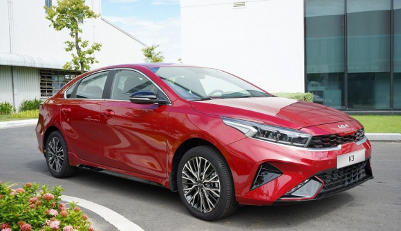 Sau 2 lần tăng, nhiều mẫu xe Kia rục rịch "đội giá" tới 40 triệu đồng