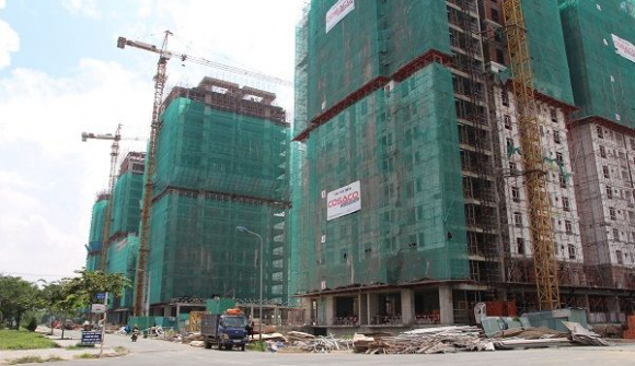 Vốn của ngân hàng đổ vào bất động sản tăng mạnh