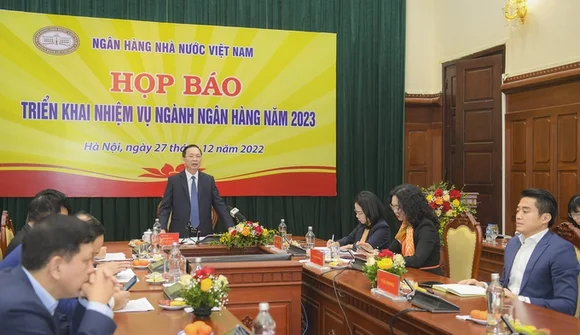 Phó Thống đốc NHNN: Tăng trưởng tín dụng tăng 12,87% trong năm 2022