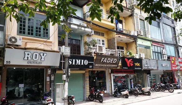 Người Hà Nội và TP.HCM phải “cày cuốc” 169 năm mới đủ tiền mua nhà mặt phố