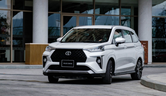 Toyota tiếp tục tăng giá Toyota Veloz Cross