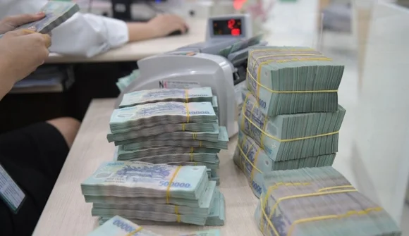 Tiền gửi của cư dân tại các ngân hàng cao kỷ lục đạt gần 7 triệu tỷ đồng