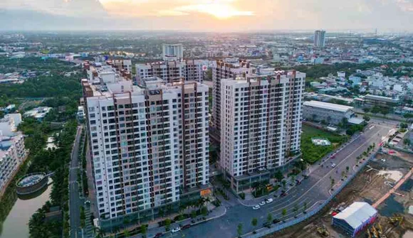 Căn hộ tầm trung “ồ ạt” ra thị trường, kéo tụt giá chung cư ở TP.HCM