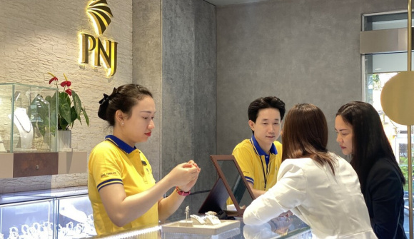 Lập lờ trong việc cung cấp thông tin, “ông lớn” vàng bạc đá quý PNJ bị phạt hơn 1,3 tỷ đồng