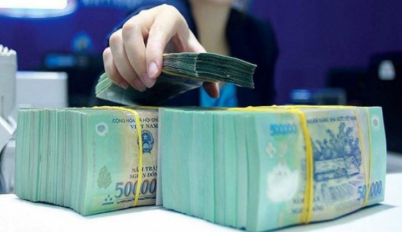 Thấy gì qua việc hàng loạt ngân hàng chạy đua tăng lãi suất huy động?