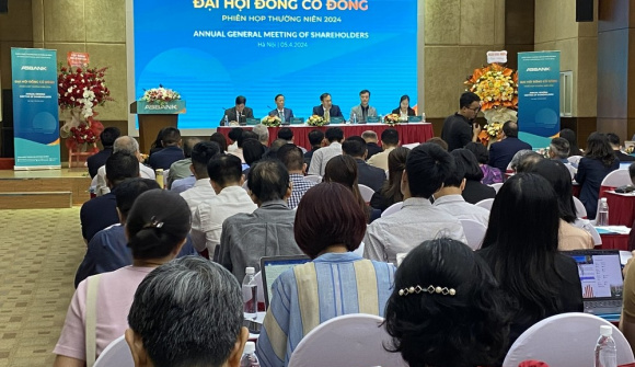 Kết quả kinh doanh sụt giảm mạnh, Chủ tịch ABBank nhận trách nhiệm