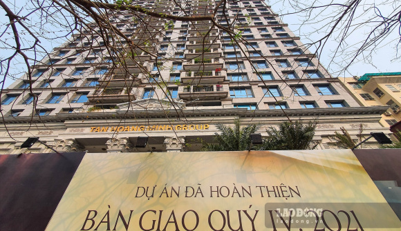 Hậu đổi chủ, dự án “dát vàng” số 6 Nguyễn Văn Huyên được rao bán trở lại, giá cao nhất lên tới 219 triệu đồng/m2