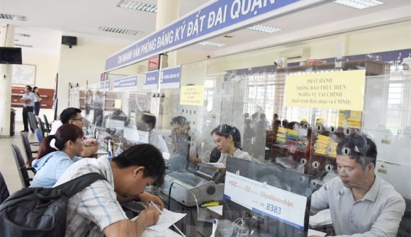 TP.HCM chỉ đạo "nóng" về tiếp nhận và giải quyết thủ tục đăng ký đất đai theo luật mới