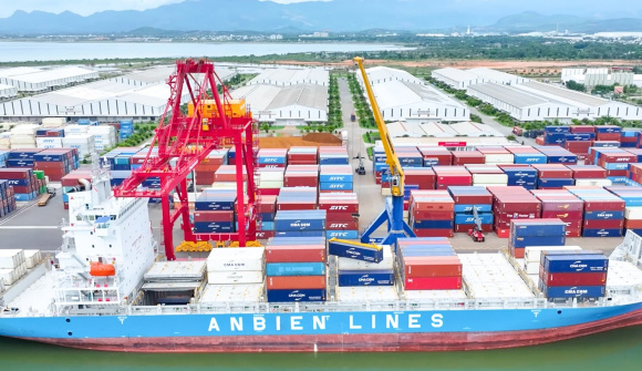 Đẩy mạnh khai thác hàng hóa qua cảng Chu Lai