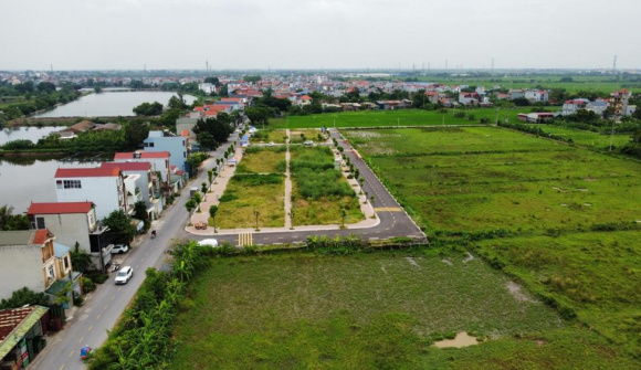Hậu phiên đấu giá thu hút gần 1.600 người và bị bỏ cọc gần hết, Thanh Oai tiếp tục mang 58 lô đất ra bán