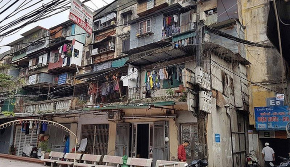 Bộ Xây dựng: Nhiều chung cư cũ có hiện tượng nứt, nghiêng sau bão Yagi