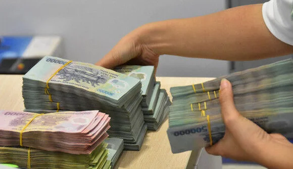 Sacombank, VPBank, Techcombank tiếp tục tăng lãi suất, nhiều kỳ hạn kịch mức cho phép theo trần mới