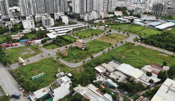 Cán bộ "ngồi im", dự án... đứng hình