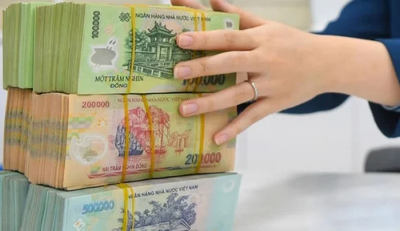 Lãi suất cho vay tăng tháng cuối năm, chạm đỉnh 16%