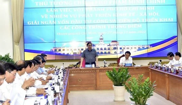 Thủ tướng: Bất động sản nên giảm giá tương đối, người dân mới đưa tiền vào