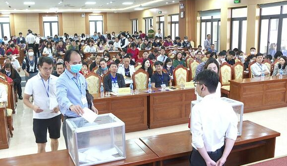 Thị trường trầm lắng, đất đấu giá vùng ven tại huyện Đông Anh vẫn cao ngất
