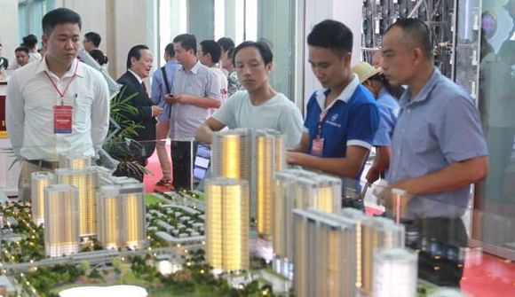 Thị trường nhà đất cuối năm 2022: Nguồn cung khan hiếm, giá bán không tăng