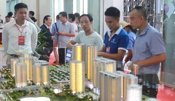 Thị trường nhà đất cuối năm 2022: Nguồn cung khan hiếm, giá bán không tăng