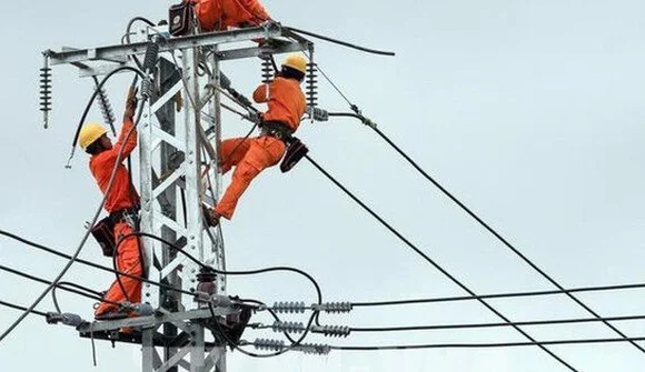 EVN lỗ lớn nhưng nhiều doanh nghiệp điện báo lãi to, tăng trưởng bằng lần