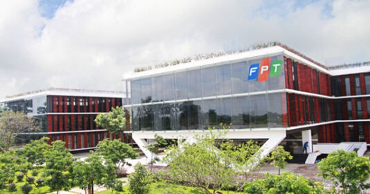 “Khôn” như FPT: Trong lúc thiên hạ đổ tiền đầu tư cổ phiếu và “mất trắng”, thì FPT chọn “đi buôn tiền” và đếm lãi