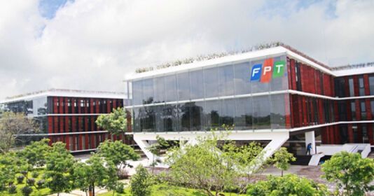 “Khôn” như FPT: Trong lúc thiên hạ đổ tiền đầu tư cổ phiếu và “mất trắng”, thì FPT chọn “đi buôn tiền” và đếm lãi