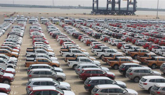 Ô tô nhập khẩu tiếp tục tăng mạnh nửa đầu tháng 8