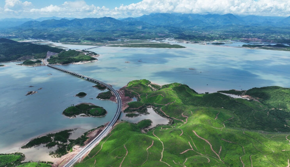 Cao tốc 12.000 tỷ đồng rút ngắn thời gian từ Hà Nội - Móng Cái xuống còn 3 giờ trước lễ thông xe