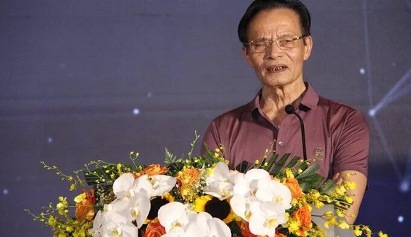 TS Lê Xuân Nghĩa: Thị trường bất động sản Việt Nam “chân không tới đất, đầu không tới trời”!