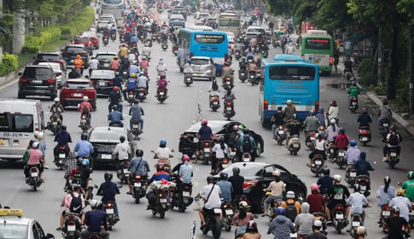 Ngày đầu thí điểm phân làn đường Nguyễn Trãi: Giao thông hỗn loạn