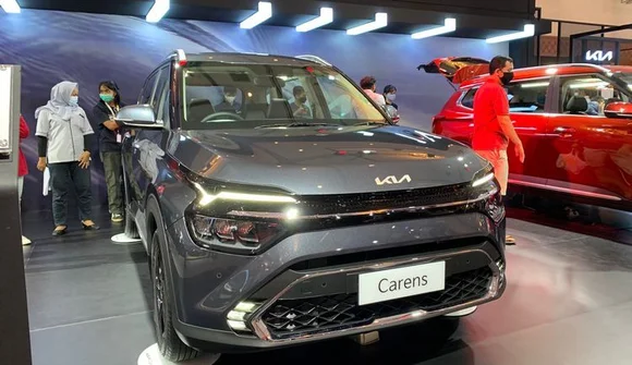 KIA Carens nhận cọc tại đại lý, chưa có giá bán chính thức