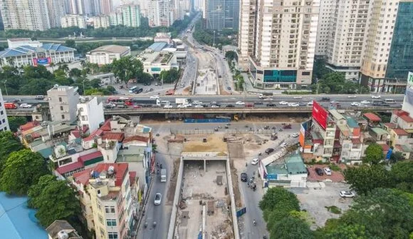 Cận cảnh hầm chui Lê Văn Lương trước ngày thông xe