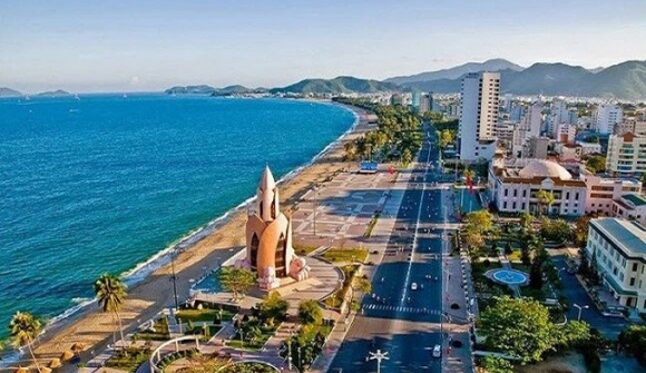 Cách tất cả chức vụ trong Đảng với Giám đốc Trung tâm Quỹ đất Khánh Hòa