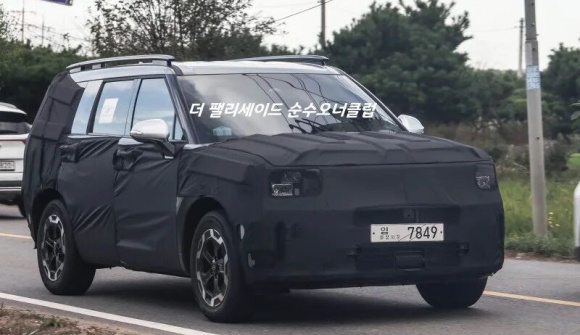 Lộ ảnh Hyundai Santa Fe thế hệ mới chạy thử trên đường