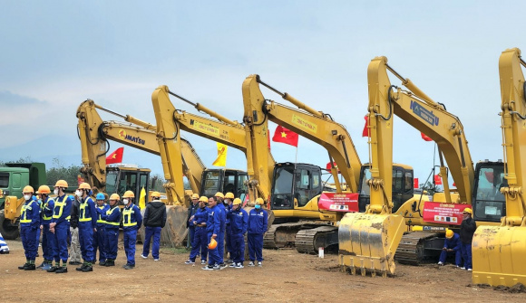 Đồng loạt khởi công dự án cao tốc Bắc - Nam phía Đông tại 12 điểm cầu