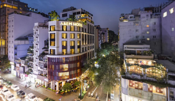 A&EM Hotel: Chuỗi khách sạn của chồng Huyền Baby đang kinh doanh ra sao?
