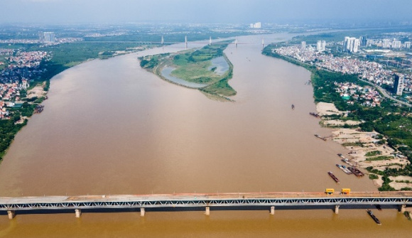 Hà Nội đề xuất bổ sung 34 tuyến đường và 5 cây cầu vượt sông Hồng, sông Đà