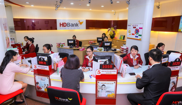 Ngân hàng của nữ tỷ phú Nguyễn Thị Phương Thảo chi 800 tỷ “thâu tóm” một công ty chứng khoán