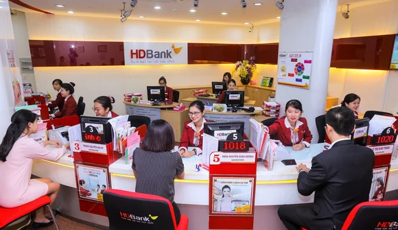 Ngân hàng của nữ tỷ phú Nguyễn Thị Phương Thảo chi 800 tỷ “thâu tóm” một công ty chứng khoán