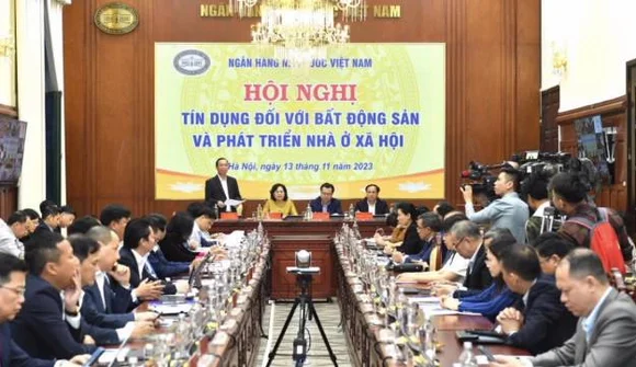 Doanh nghiệp kêu khó tiếp cận tín dụng, lãnh đạo ngân hàng chỉ ra loạt bất cập của thị trường bất động sản