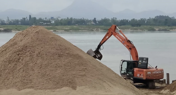 Hà Nội yêu cầu kiểm tra ngay việc tổ chức đấu giá 3 mỏ cát