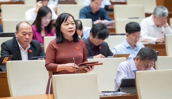 Sân bay Long Thành đã “vắt qua 3 nhiệm kỳ”: Đại biểu muốn Chính phủ cam kết tiến độ
