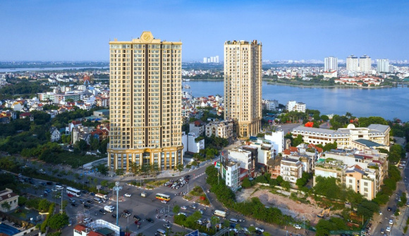 Hàng trăm cư dân chung cư cao cấp sát hồ Tây mòn mỏi chờ “sổ đỏ” do dự án bị thế chấp ở SHB