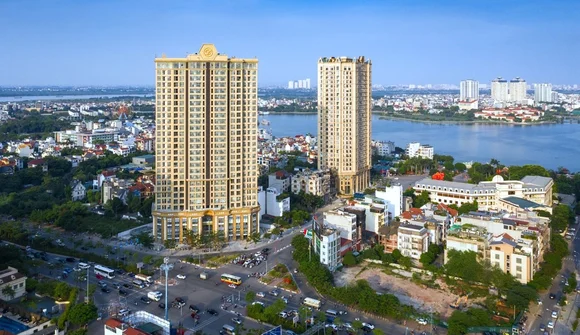 Hàng trăm cư dân chung cư cao cấp sát hồ Tây mòn mỏi chờ “sổ đỏ” do dự án bị thế chấp ở SHB