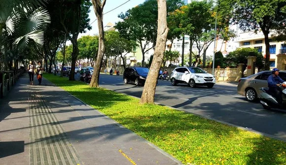 Mức thu phí sử dụng lòng đường, hè phố trên địa bàn TPHCM từ 1/1/2024