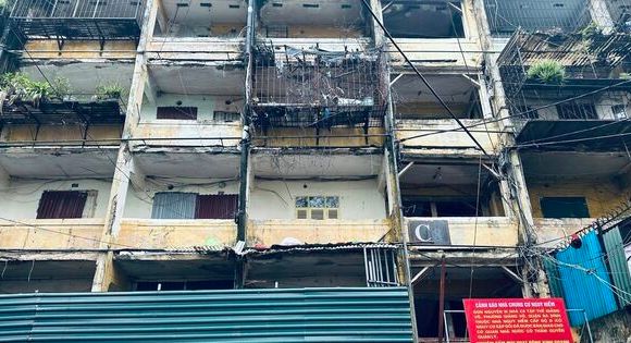 Hà Nội đẩy nhanh tiến độ di dời dân tại các chung cư cũ nguy hiểm