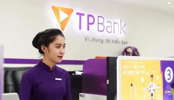 Lãi suất tăng, tiền “ào ạt” chảy vào ngân hàng