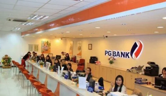 Petrolimex thoái vốn khỏi PG Bank: Cầu vượt cung