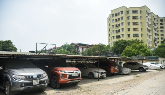 Dự án bãi xe “khủng”, TTTM Aeon Mall Hoàng Mai biến thành kho xưởng, nơi trông xe