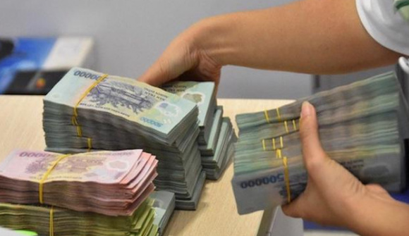 Nhiều ngân hàng giảm mạnh lãi suất tiền gửi